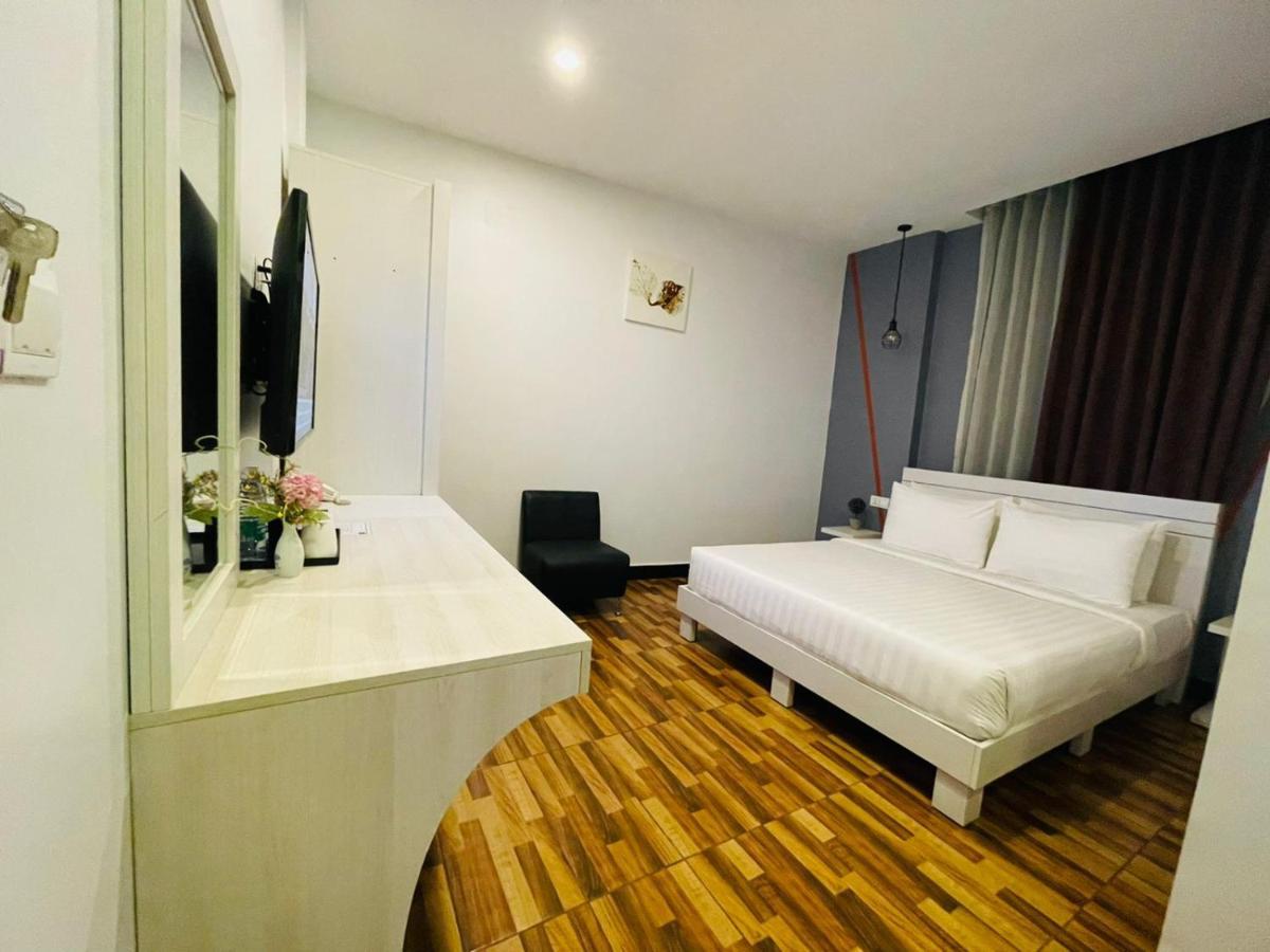De Hotel พนมเปญ ภายนอก รูปภาพ