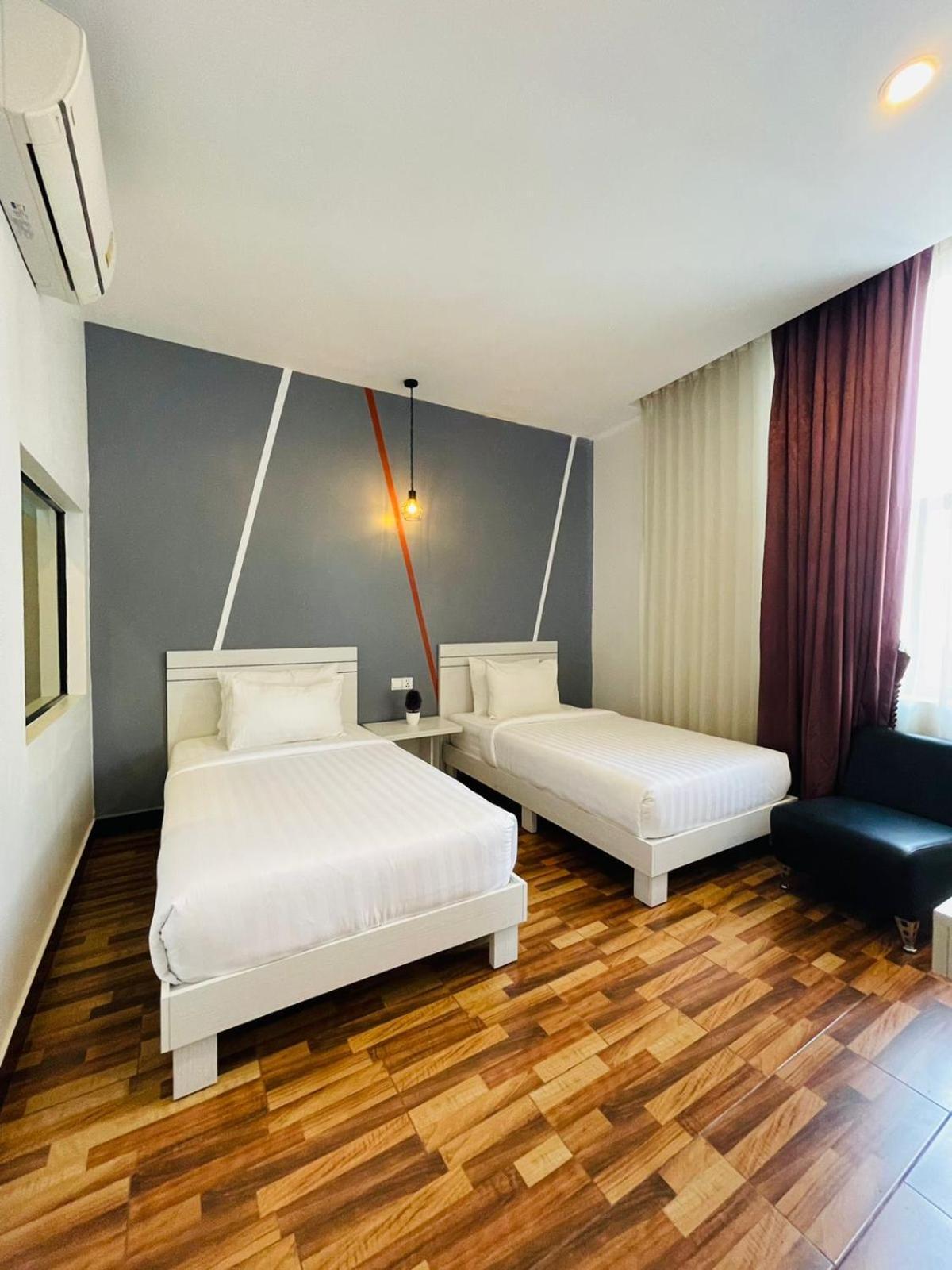 De Hotel พนมเปญ ภายนอก รูปภาพ