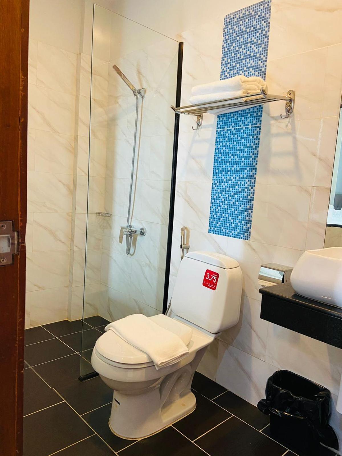 De Hotel พนมเปญ ภายนอก รูปภาพ