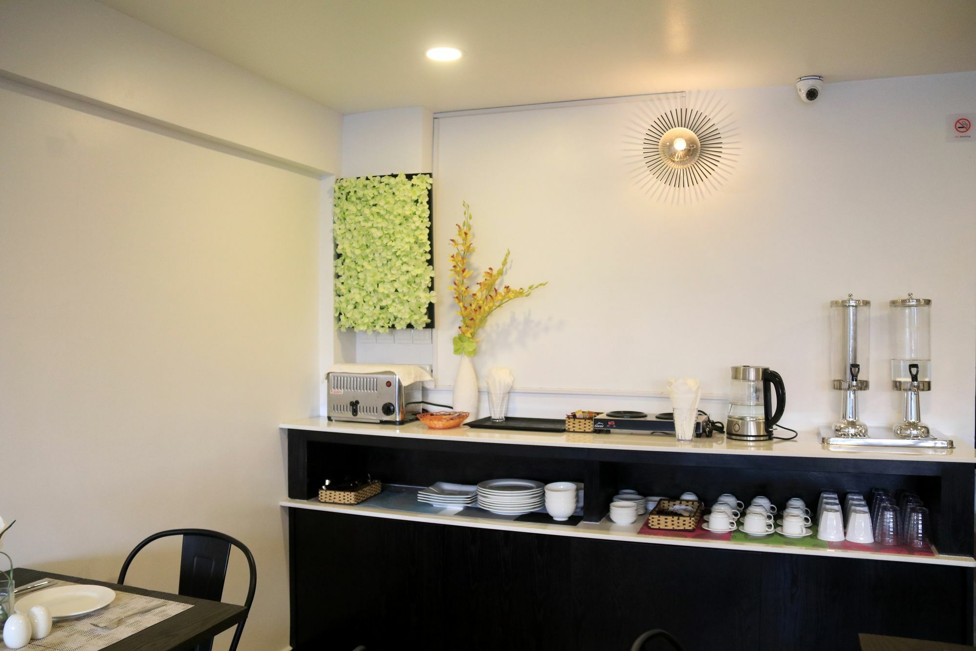 De Hotel พนมเปญ ภายนอก รูปภาพ